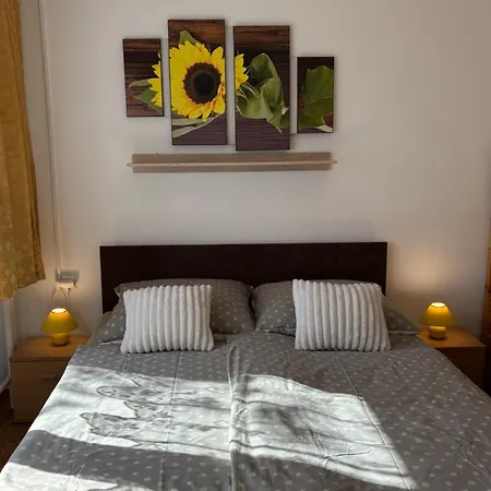 Apartmanovy Dom Grand Homestay szállás Štúrovo