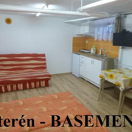 Apartmanovy Dom Grand Štúrovo